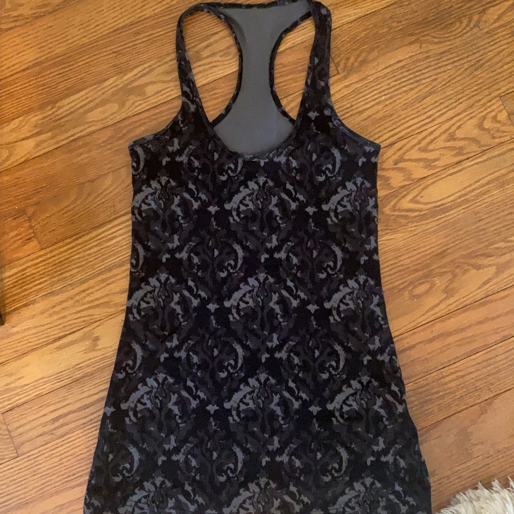 Lululemon tank. Size 4